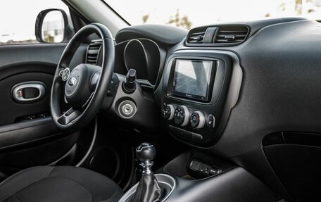 KIA Soul II рестайлинг, 2014 год, 1 148 000 рублей, 29 фотография