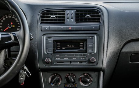 Volkswagen Polo VI (EU Market), 2018 год, 1 348 000 рублей, 21 фотография