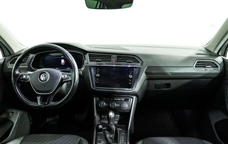 Volkswagen Tiguan II, 2017 год, 2 149 700 рублей, 13 фотография