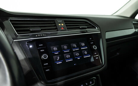 Volkswagen Tiguan II, 2017 год, 2 149 700 рублей, 15 фотография