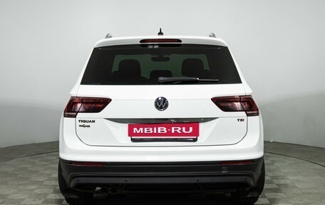 Volkswagen Tiguan II, 2017 год, 2 149 700 рублей, 6 фотография