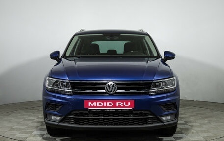 Volkswagen Tiguan II, 2018 год, 1 999 700 рублей, 2 фотография