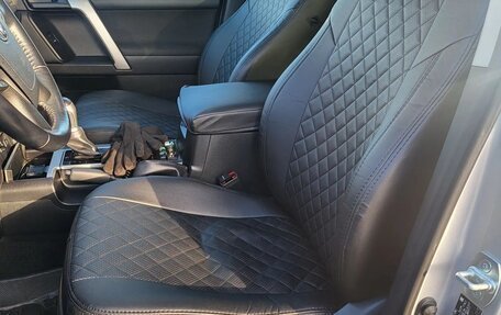Toyota Land Cruiser Prado 150 рестайлинг 2, 2020 год, 6 000 000 рублей, 6 фотография