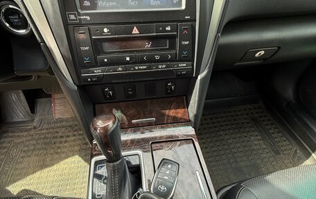Toyota Camry, 2016 год, 2 600 000 рублей, 13 фотография