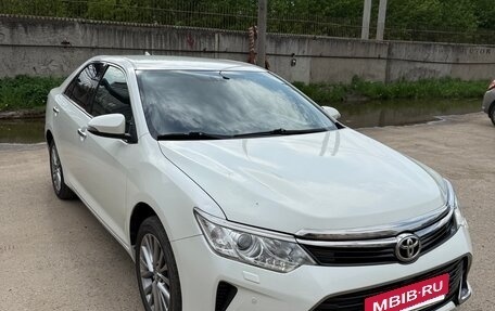 Toyota Camry, 2016 год, 2 600 000 рублей, 8 фотография
