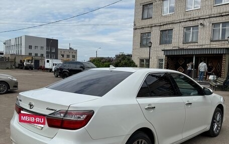Toyota Camry, 2016 год, 2 600 000 рублей, 6 фотография