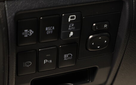 Toyota Land Cruiser 200, 2018 год, 73 000 000 рублей, 18 фотография