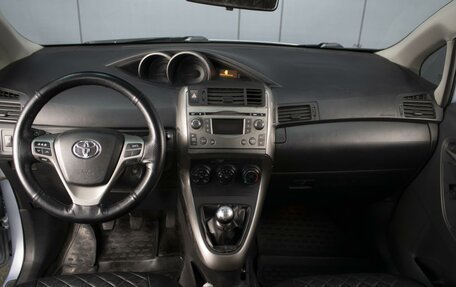 Toyota Verso I, 2009 год, 699 000 рублей, 6 фотография