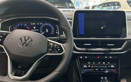 Volkswagen T-Roc I, 2025 год, 3 895 000 рублей, 8 фотография