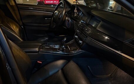 BMW 5 серия, 2011 год, 1 900 000 рублей, 12 фотография