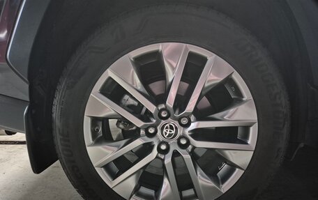 Toyota RAV4, 2023 год, 5 350 000 рублей, 10 фотография