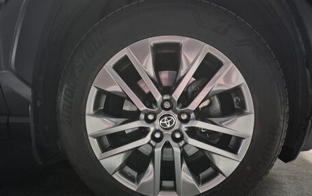 Toyota RAV4, 2023 год, 5 350 000 рублей, 11 фотография