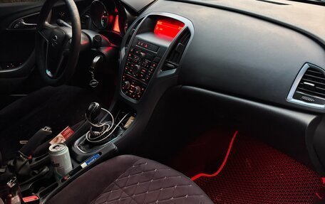 Opel Astra J, 2013 год, 800 000 рублей, 14 фотография