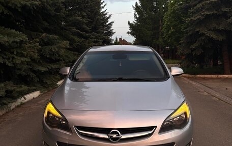 Opel Astra J, 2013 год, 800 000 рублей, 2 фотография