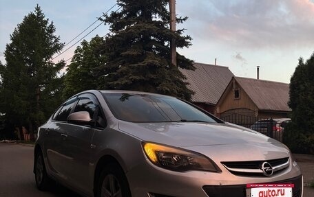 Opel Astra J, 2013 год, 800 000 рублей, 3 фотография