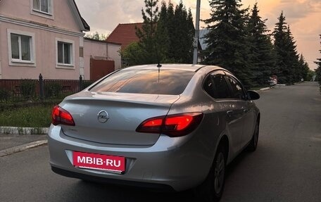 Opel Astra J, 2013 год, 800 000 рублей, 5 фотография