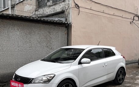 KIA cee'd I рестайлинг, 2011 год, 850 000 рублей, 13 фотография