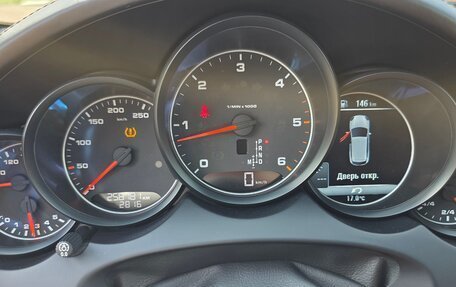 Porsche Cayenne III, 2016 год, 3 450 000 рублей, 17 фотография