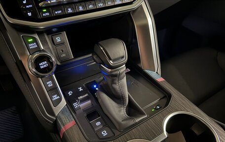 Toyota Land Cruiser, 2026 год, 16 200 000 рублей, 22 фотография