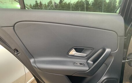 Mercedes-Benz A-Класс, 2019 год, 2 530 000 рублей, 18 фотография