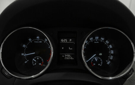 Skoda Yeti I рестайлинг, 2012 год, 945 000 рублей, 11 фотография