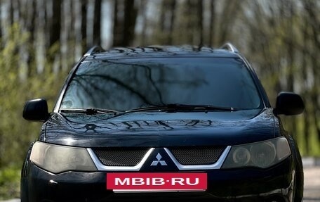 Mitsubishi Outlander III рестайлинг 3, 2007 год, 960 000 рублей, 2 фотография