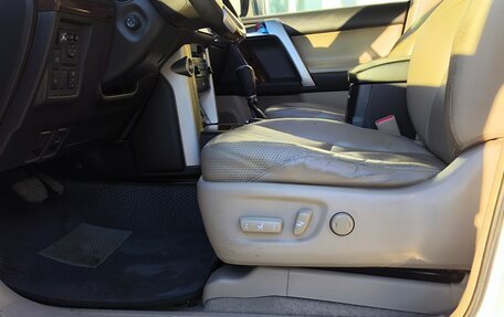 Toyota Land Cruiser Prado 150 рестайлинг 2, 2012 год, 2 850 000 рублей, 10 фотография