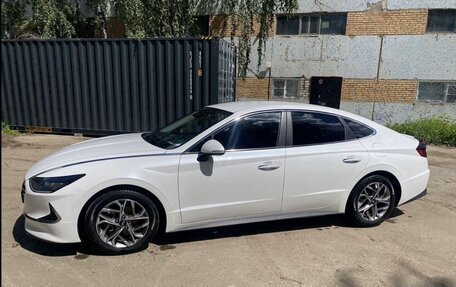 Hyundai Sonata VIII, 2020 год, 2 550 000 рублей, 2 фотография