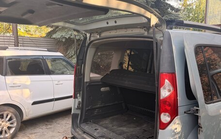 Renault Kangoo II рестайлинг, 2012 год, 900 000 рублей, 5 фотография