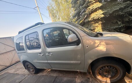 Renault Kangoo II рестайлинг, 2012 год, 900 000 рублей, 11 фотография