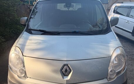 Renault Kangoo II рестайлинг, 2012 год, 900 000 рублей, 10 фотография
