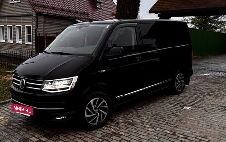 Volkswagen Caravelle T6 рестайлинг, 2018 год, 2 950 000 рублей, 6 фотография