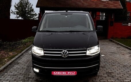 Volkswagen Caravelle T6 рестайлинг, 2018 год, 2 950 000 рублей, 5 фотография