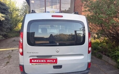 Renault Kangoo II рестайлинг, 2012 год, 900 000 рублей, 15 фотография
