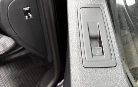 Volkswagen Caravelle T6 рестайлинг, 2018 год, 2 950 000 рублей, 26 фотография
