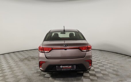 KIA Rio IV, 2018 год, 1 375 000 рублей, 6 фотография