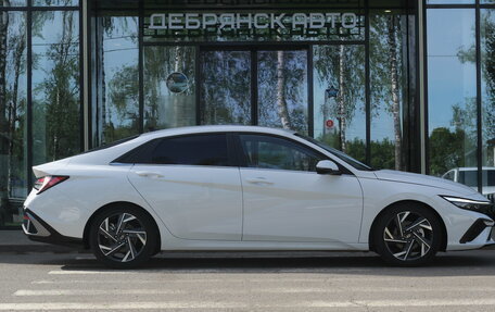 Hyundai Elantra, 2024 год, 2 395 000 рублей, 4 фотография