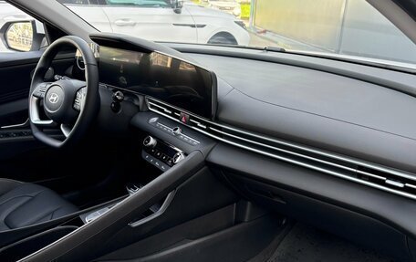 Hyundai Elantra, 2024 год, 2 395 000 рублей, 9 фотография