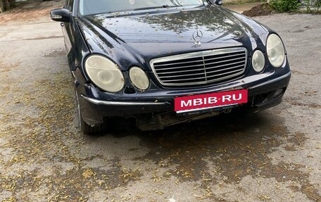 Mercedes-Benz E-Класс, 2005 год, 400 000 рублей, 1 фотография