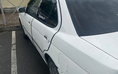 Nissan Sunny B15, 2000 год, 300 000 рублей, 2 фотография