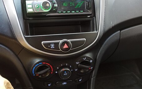 Hyundai Solaris II рестайлинг, 2014 год, 950 000 рублей, 7 фотография