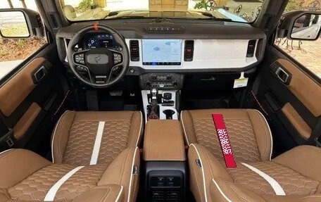 Ford Bronco, 2025 год, 14 699 000 рублей, 16 фотография