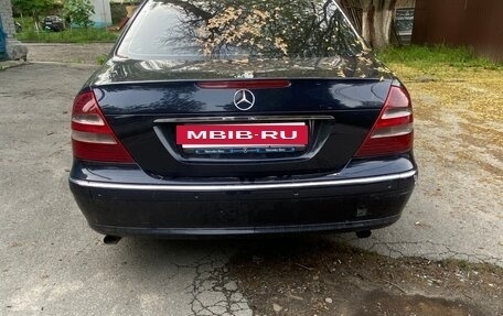 Mercedes-Benz E-Класс, 2005 год, 400 000 рублей, 4 фотография