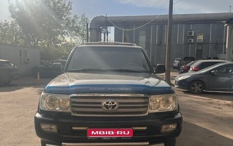 Toyota Land Cruiser 100 рестайлинг 2, 2003 год, 1 600 000 рублей, 1 фотография