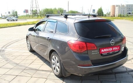 Opel Astra J, 2013 год, 620 000 рублей, 4 фотография