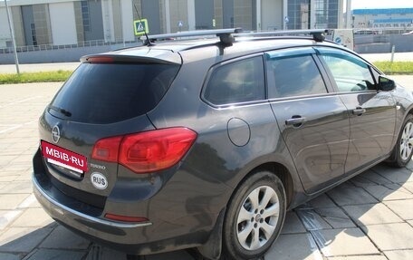 Opel Astra J, 2013 год, 620 000 рублей, 3 фотография