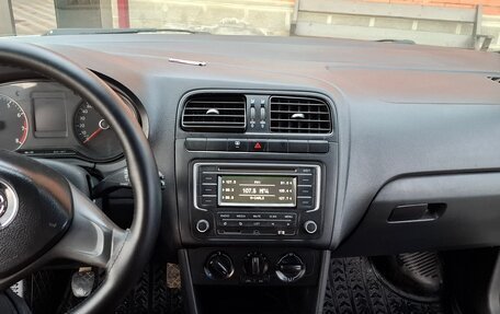 Volkswagen Polo VI (EU Market), 2018 год, 675 000 рублей, 7 фотография