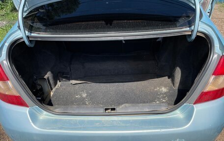 Toyota Prius IV XW50, 2001 год, 275 000 рублей, 8 фотография