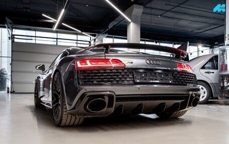 Audi R8, 2019 год, 16 800 000 рублей, 5 фотография
