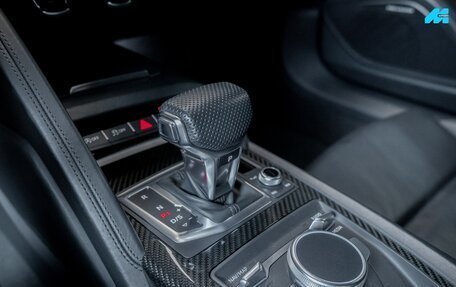 Audi R8, 2019 год, 16 800 000 рублей, 27 фотография